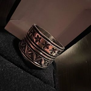 Sunshine Reeves band ring size 12. Solid silver. Navajo hand made.
